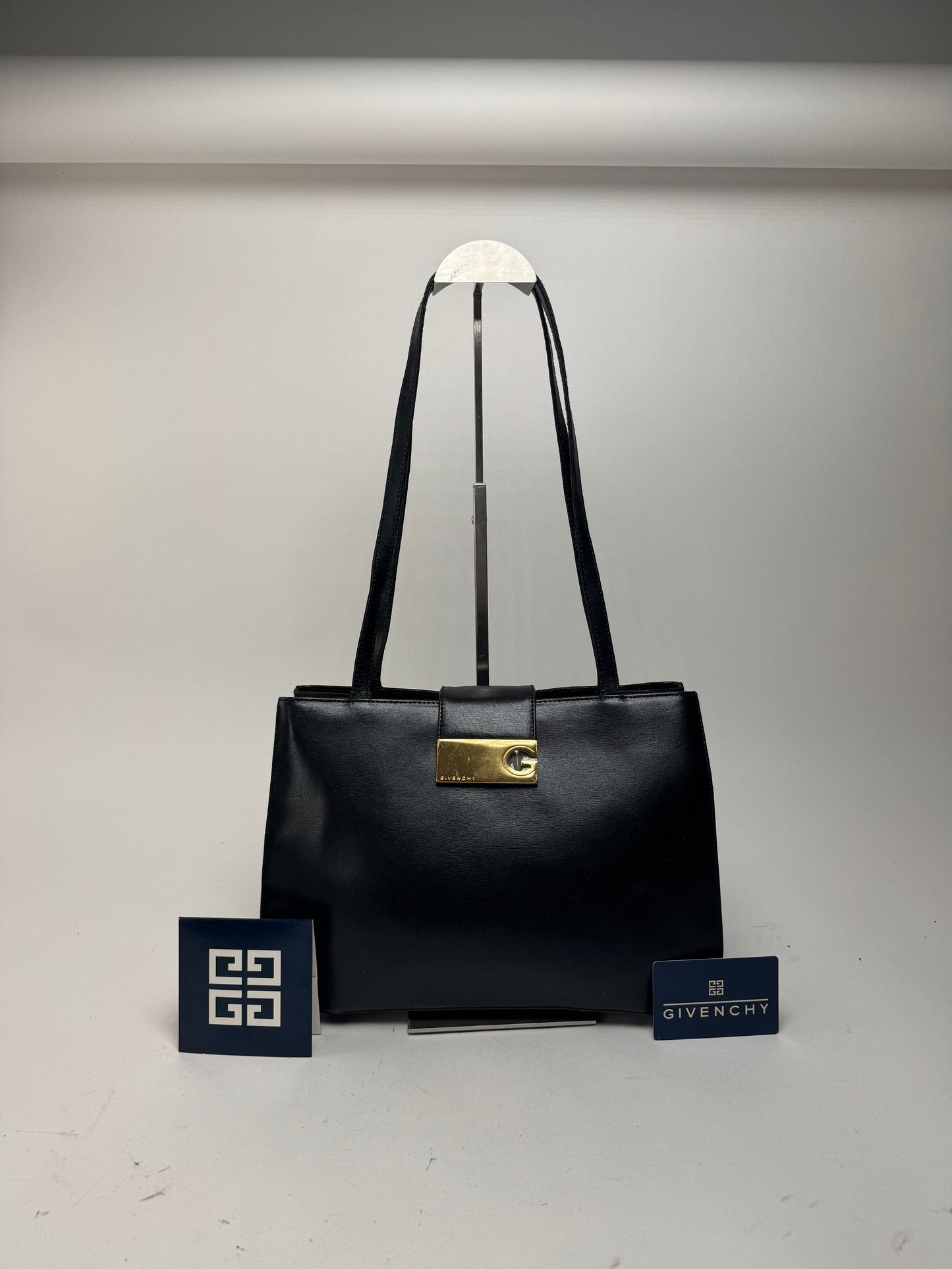 Sac vintage en cuir noir Givenchy