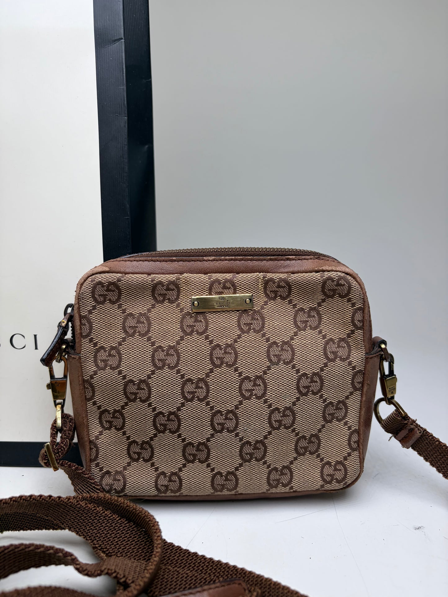 Vintage Gucci GG Supreme Crossbody Bag Beige Brown Gold