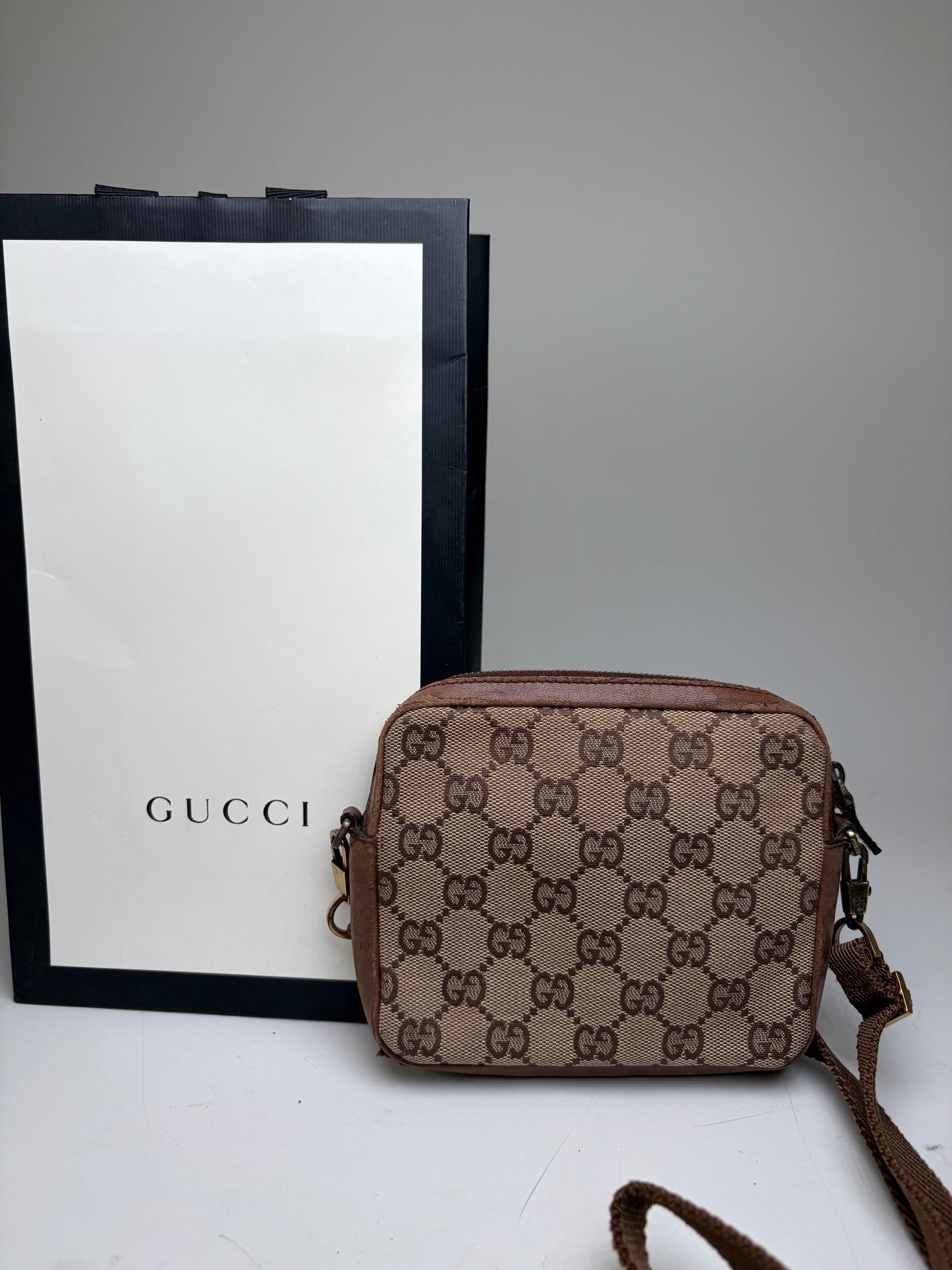 Vintage Gucci GG Supreme Crossbody Bag Beige Brown Gold