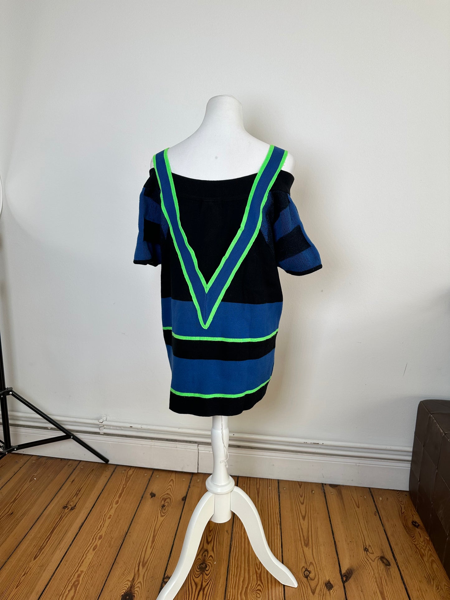 Vintage Kansai International 02K Varsity Knit Top Black Blue Neon Green M