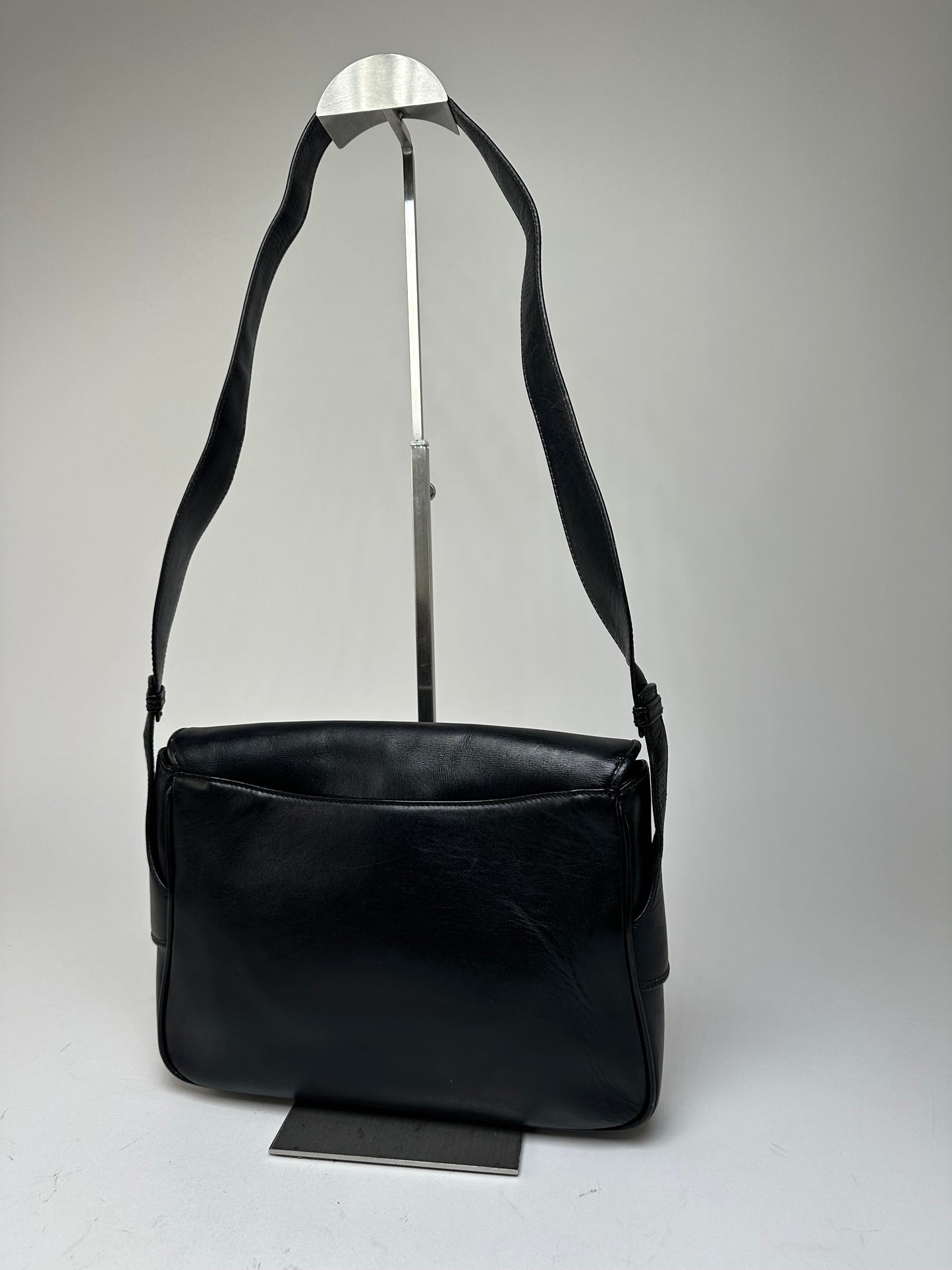 Vintage Gucci Boutique Smooth Leather Flap Shoulder Bag Black