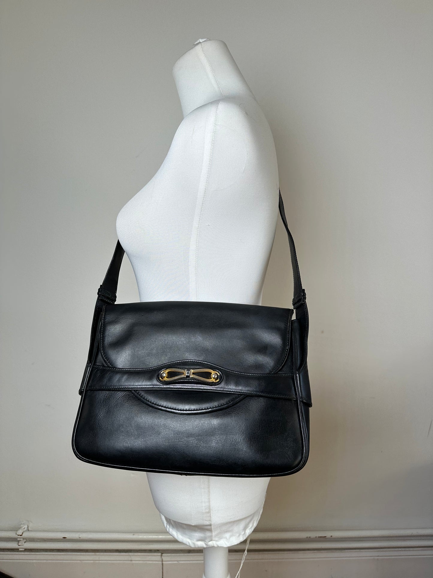 Vintage Gucci Boutique Smooth Leather Flap Shoulder Bag Black