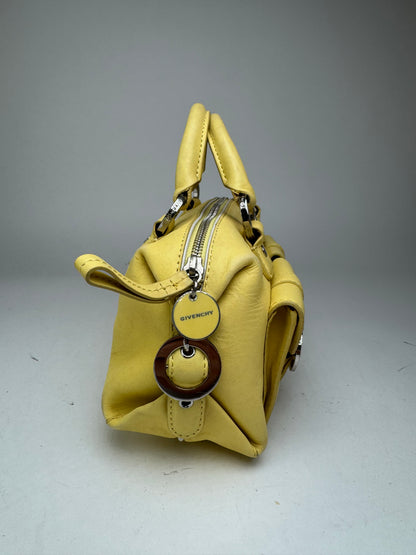 Sac vintage en cuir jaune Givenchy