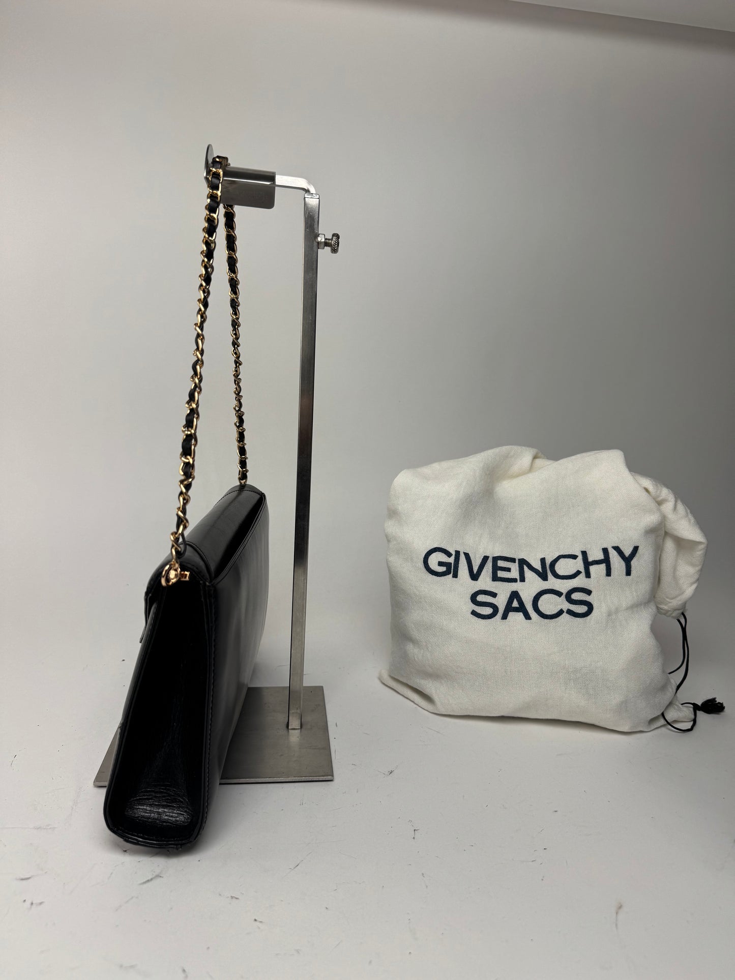 Sac vintage Givenchy 4G en cuir noir
