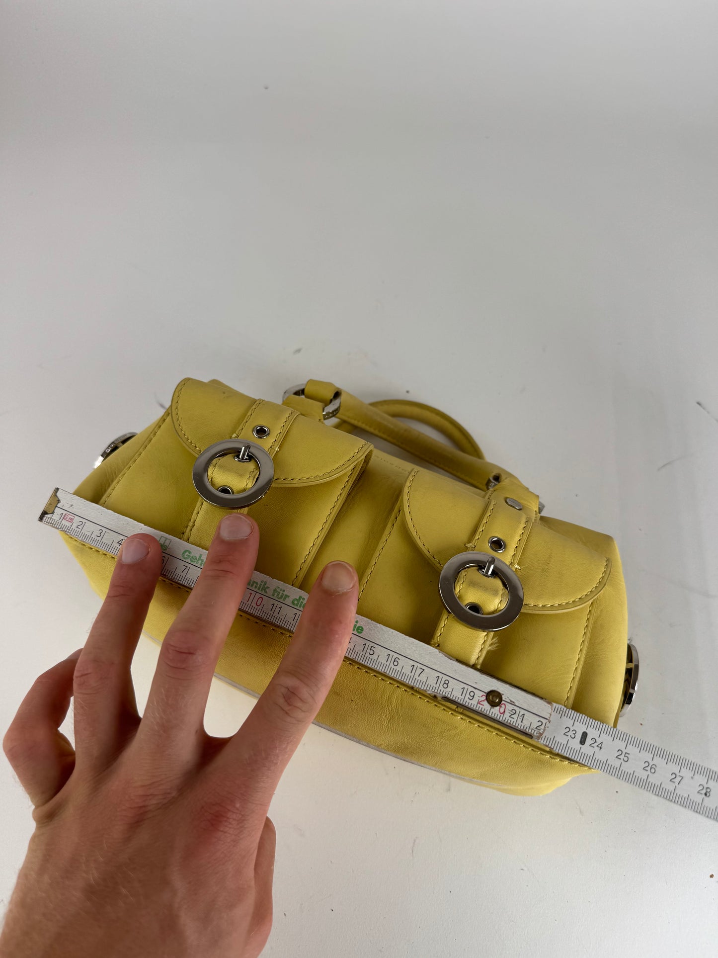 Sac vintage en cuir jaune Givenchy