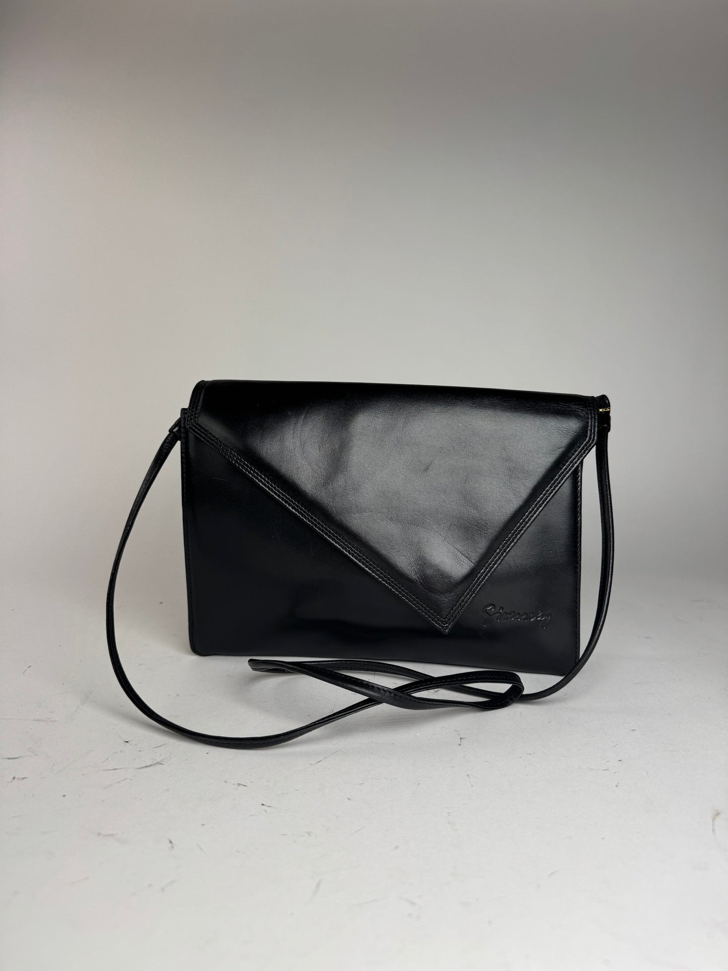 Sac vintage en cuir noir Givenchy