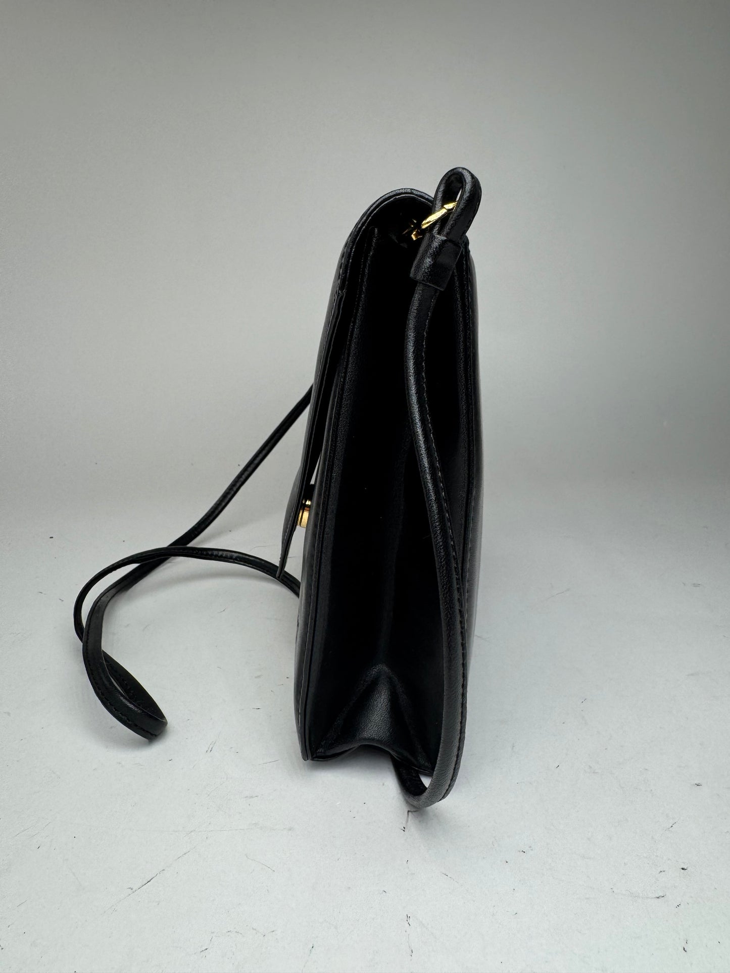 Sac vintage en cuir noir Givenchy