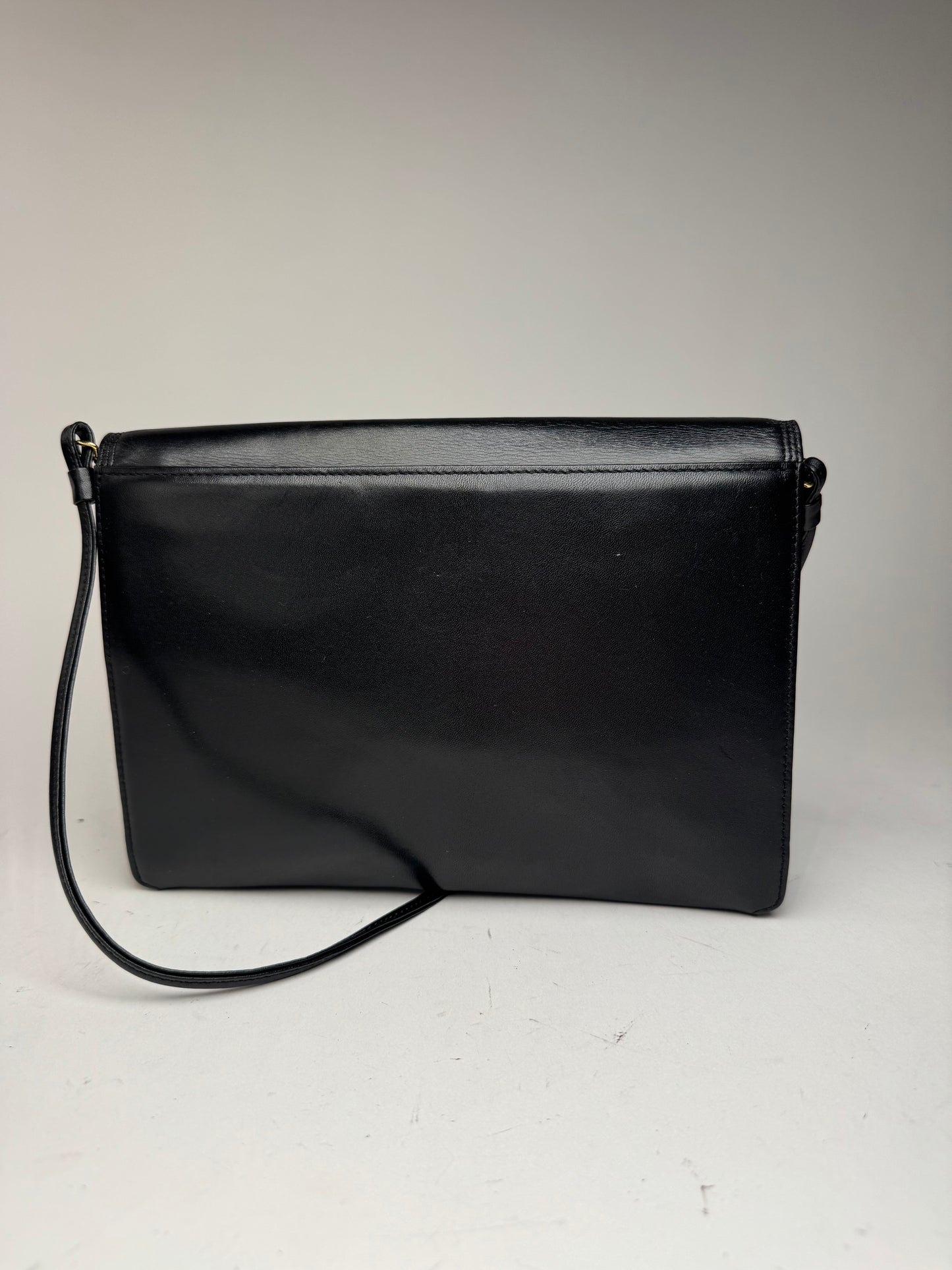 Sac vintage en cuir noir Givenchy