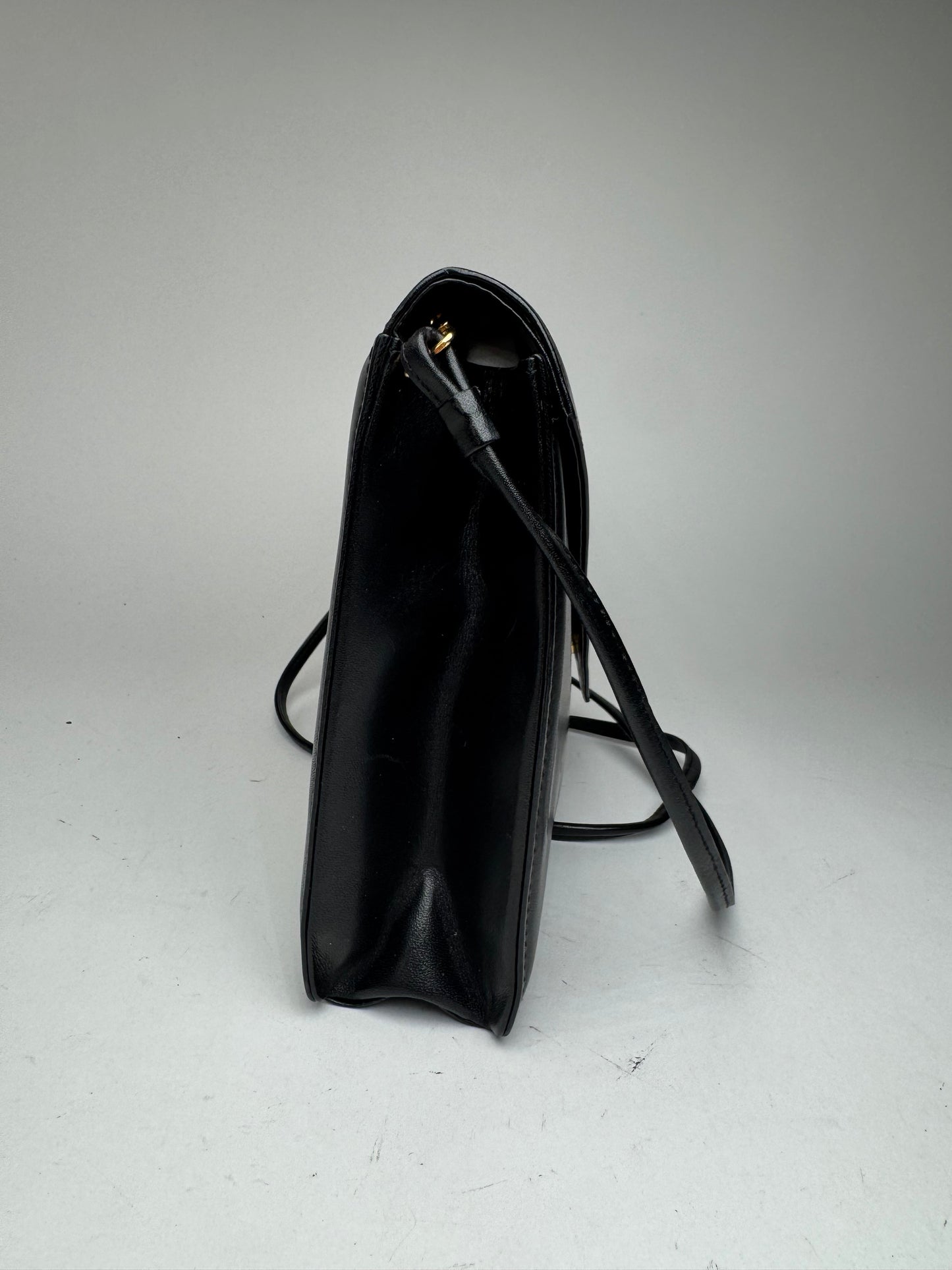 Sac vintage en cuir noir Givenchy