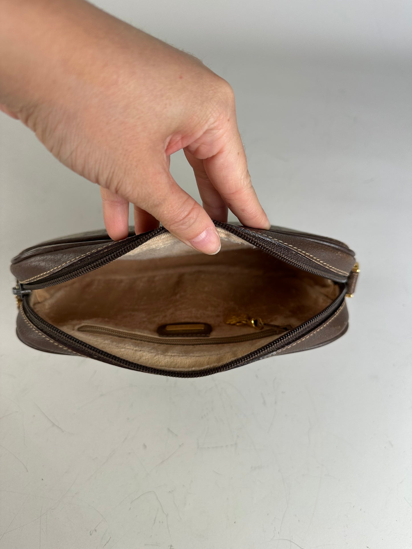 Vintage Gucci GG Supreme Cosmetic Case Beige Brown Gold