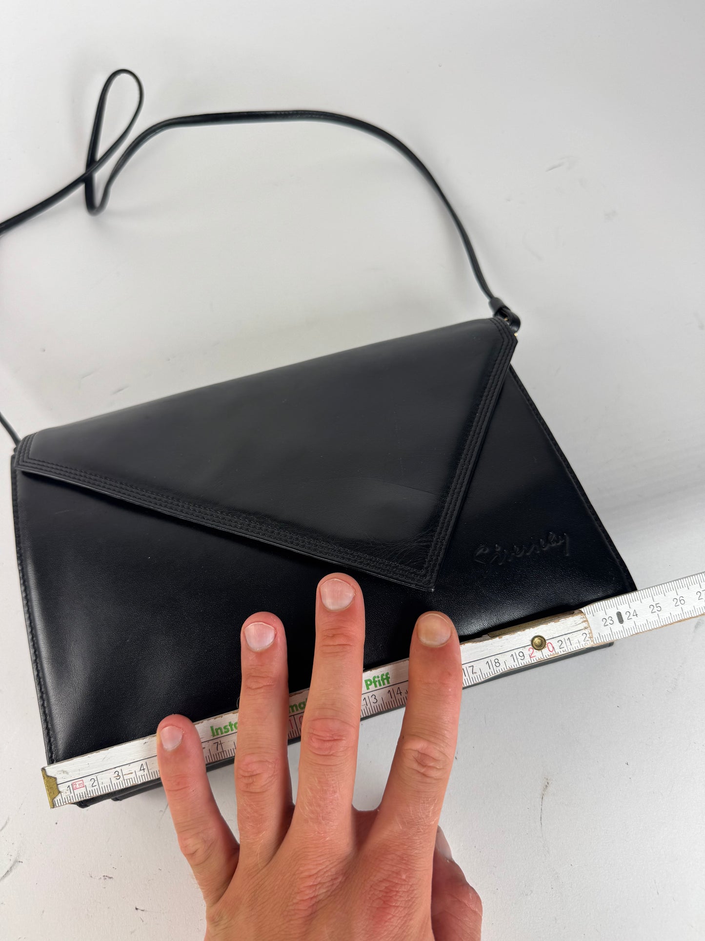 Sac vintage en cuir noir Givenchy