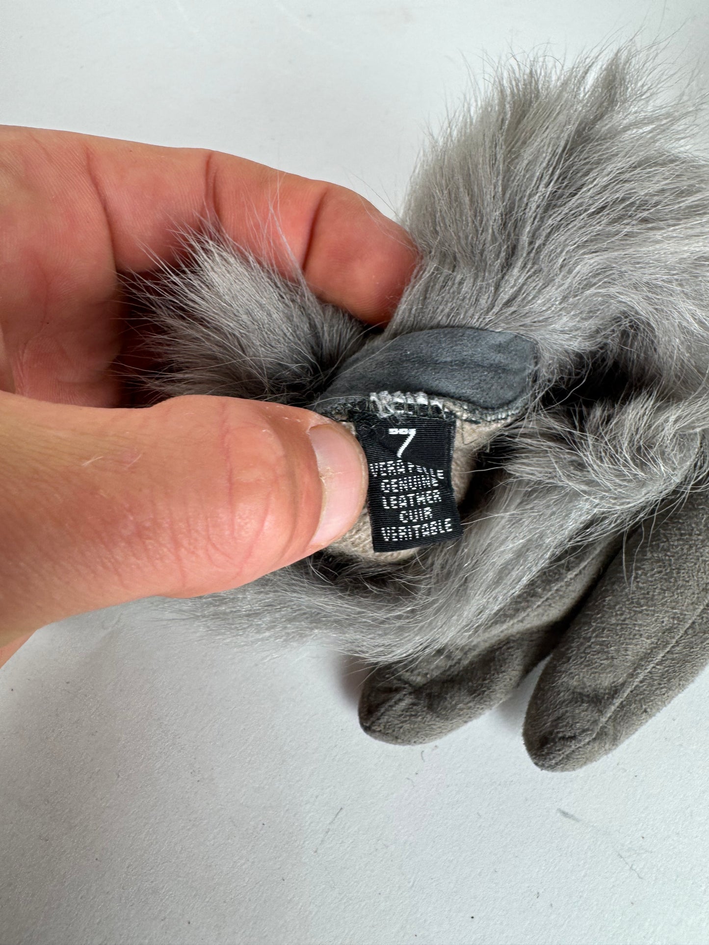 Vintage Escada Suede Cashmere Gloves Size 7 grey