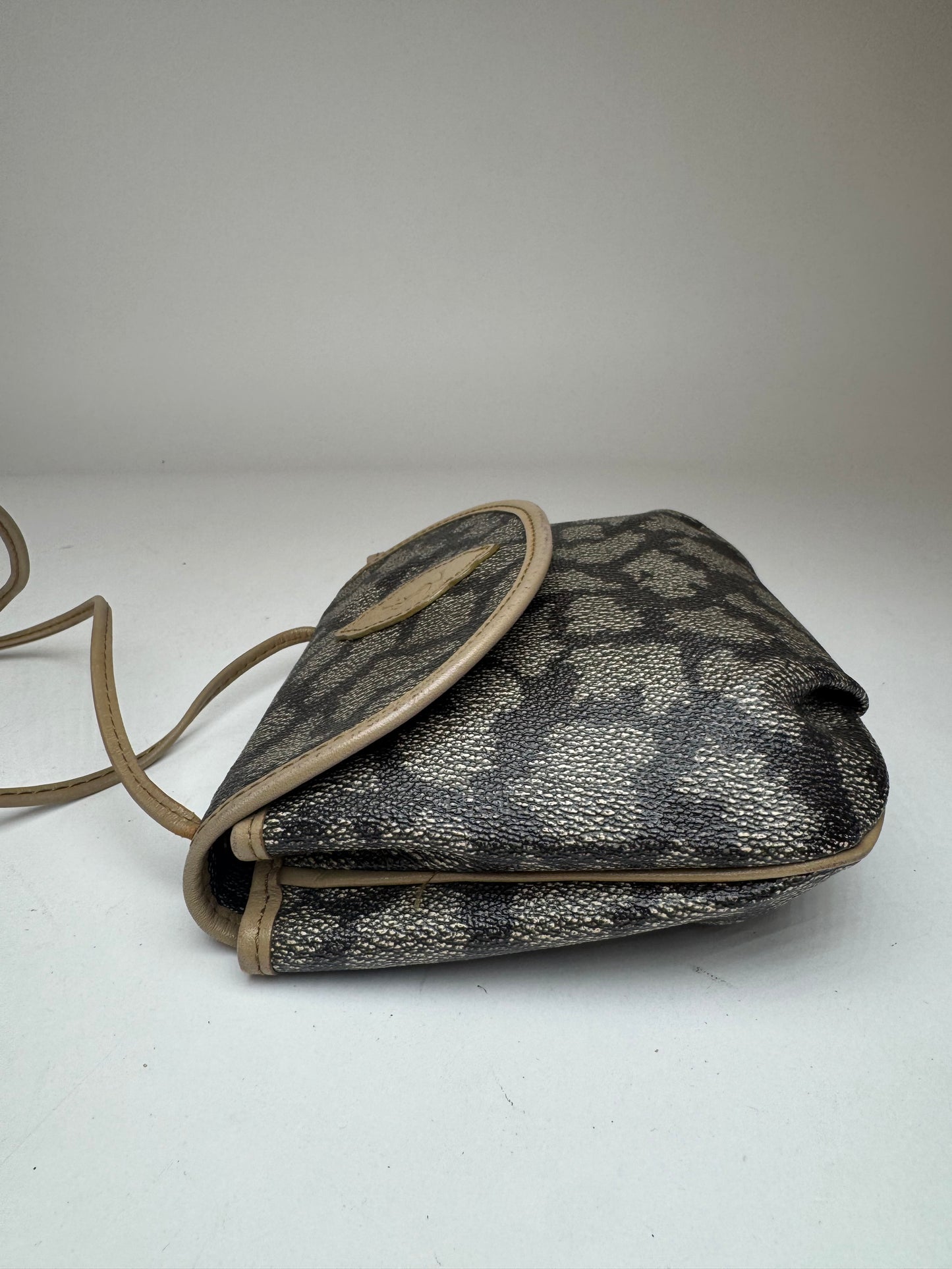 Sac vintage en cuir Yves Saint Laurent gris noir