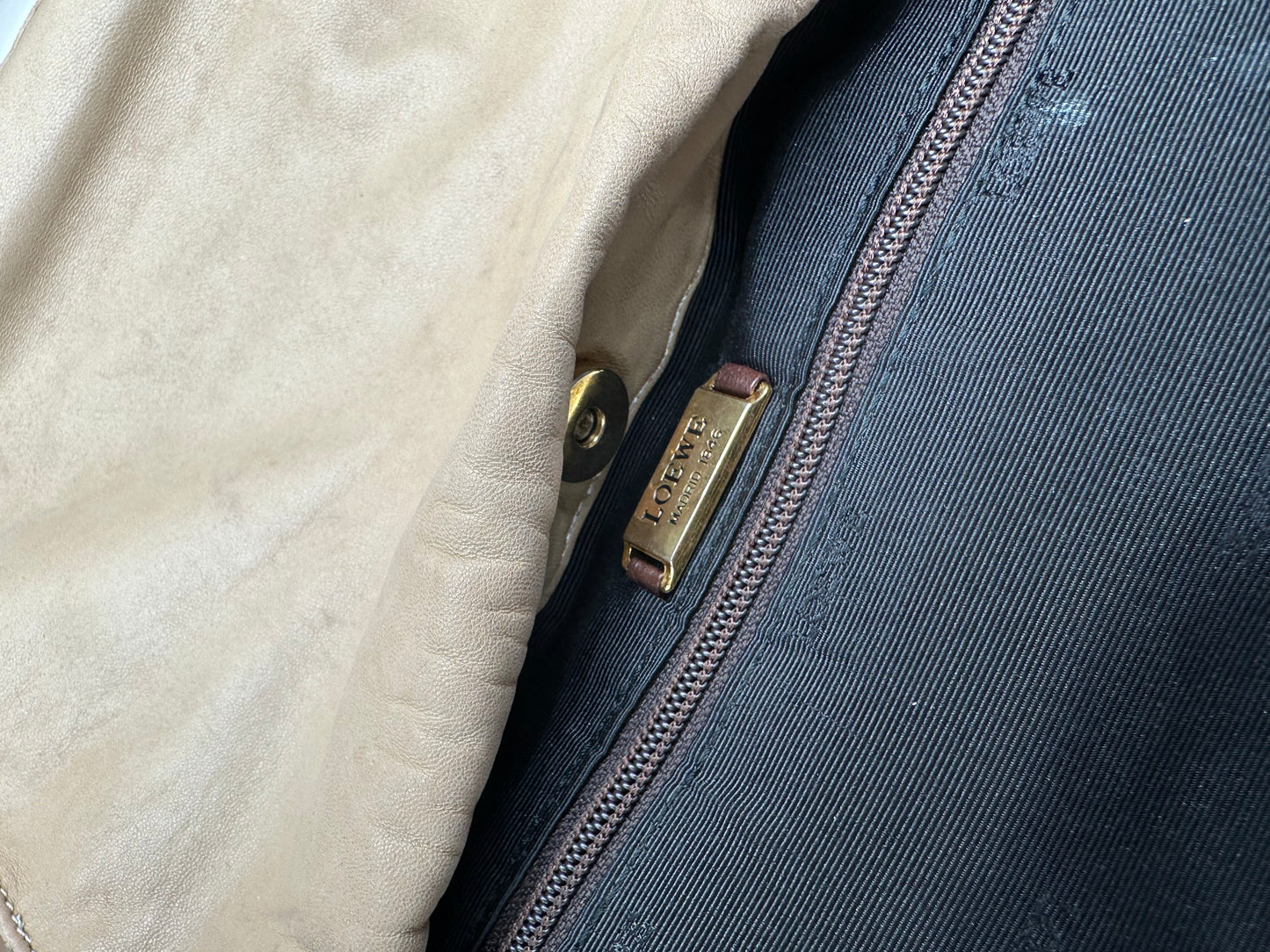 Vintage Loewe Madrid Leather Shoulder Bag Beige