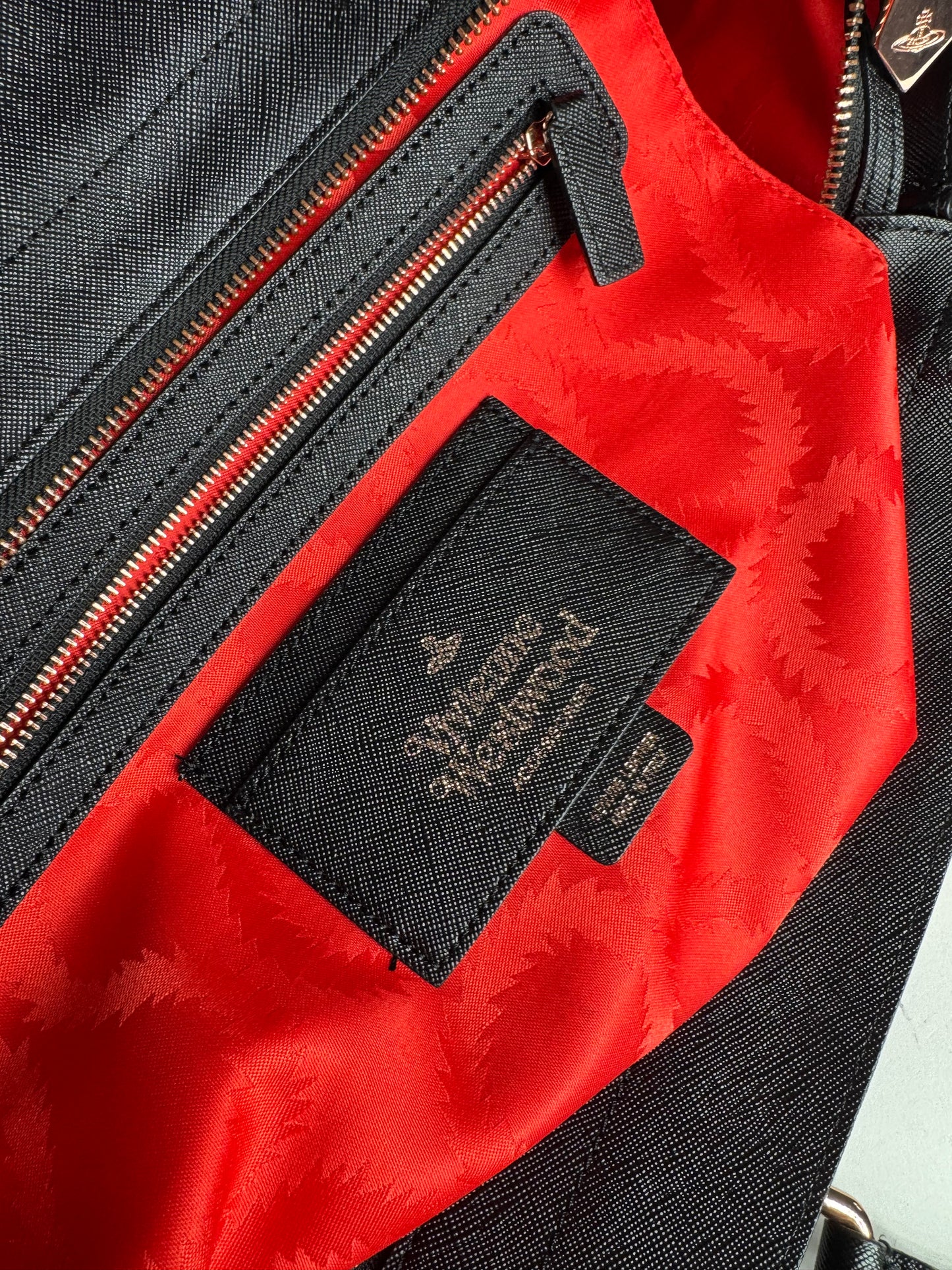 Sac vintage en cuir noir Vivienne Westwood