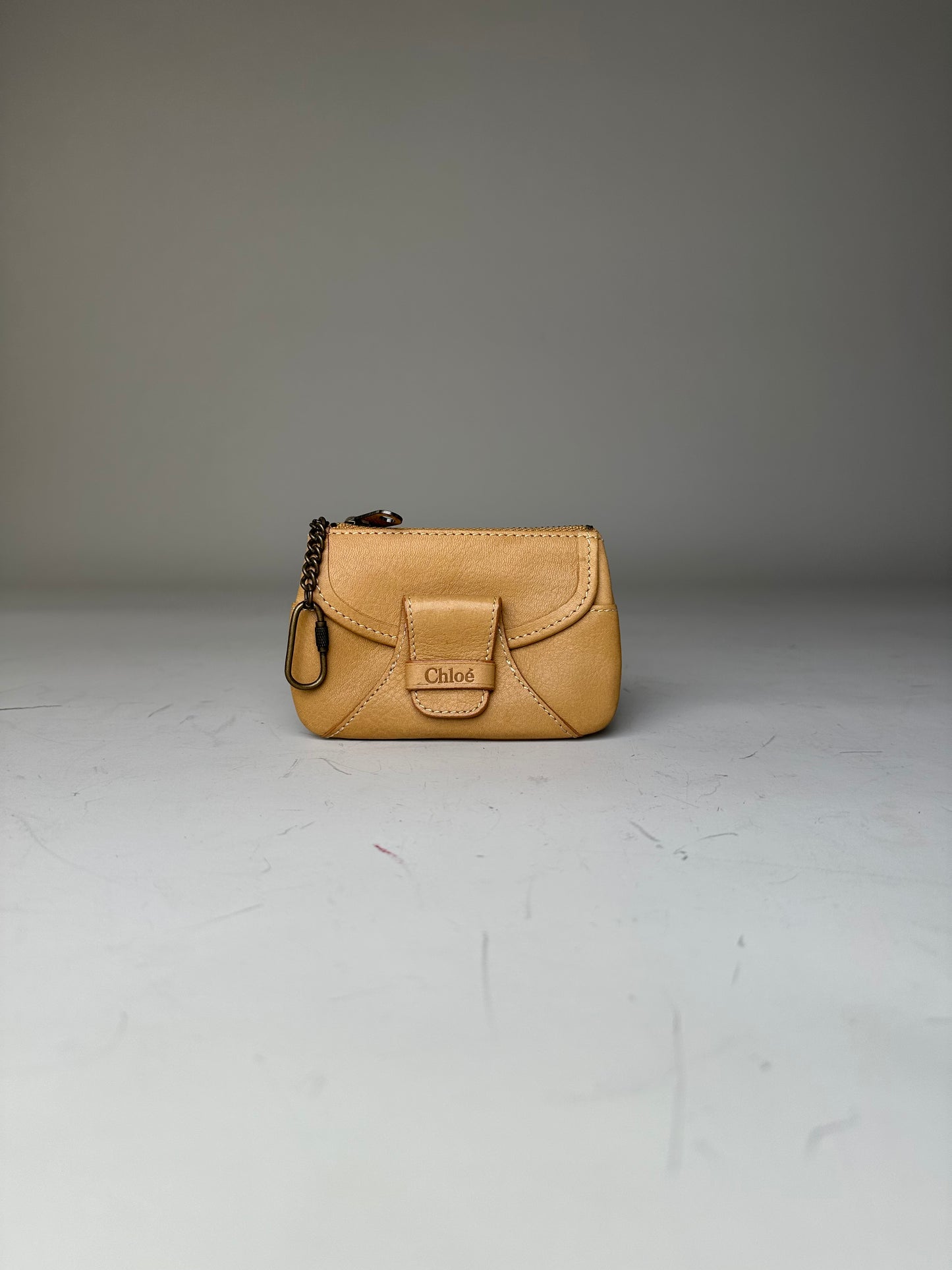 Vintage Chloé Leather Coin Purse Antique Gold Zip Beige