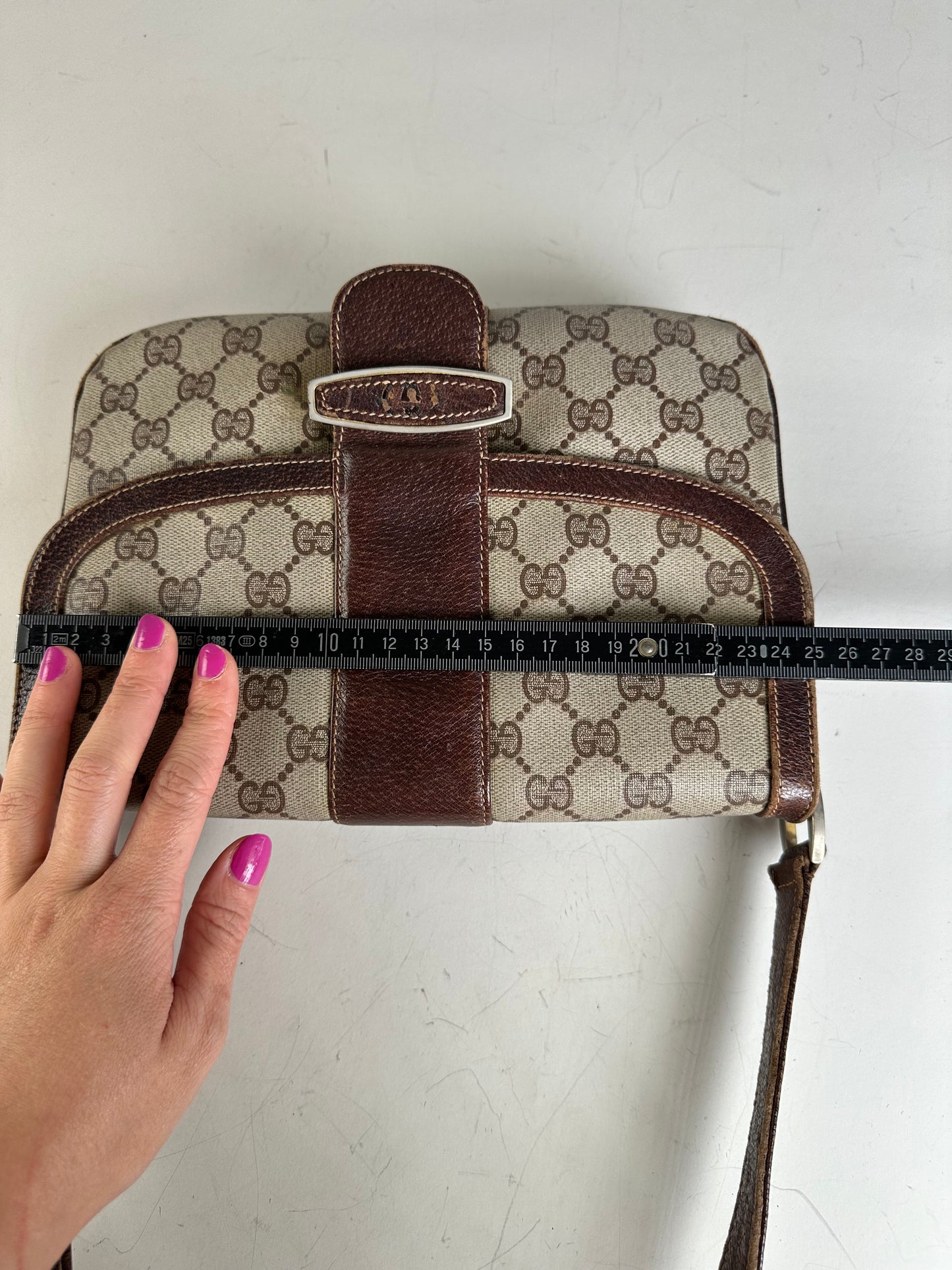 Vintage Gucci GG Supreme Shoulder Bag Beige Brown Gold