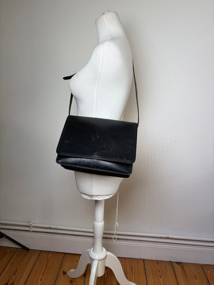 Vintage Loewe Structured Leather Shoulder Bag Black Gold