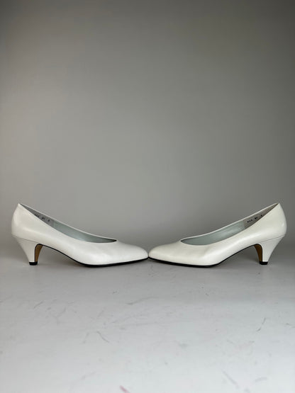 Vintage Chloe Leather Heels Silver-Tone Heel White EU37