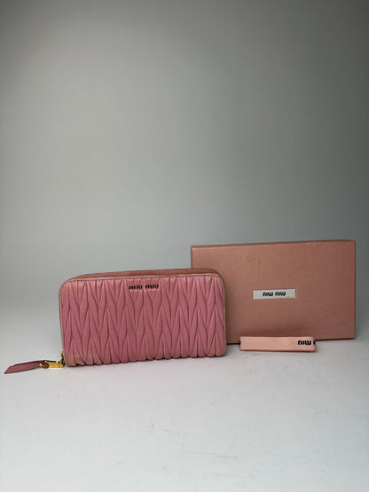 Vintage Miu Miu Metallasse Leather wallet Pink