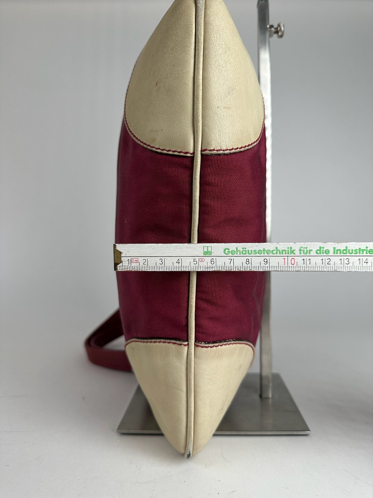 Vintage Gucci logo handbag purple white