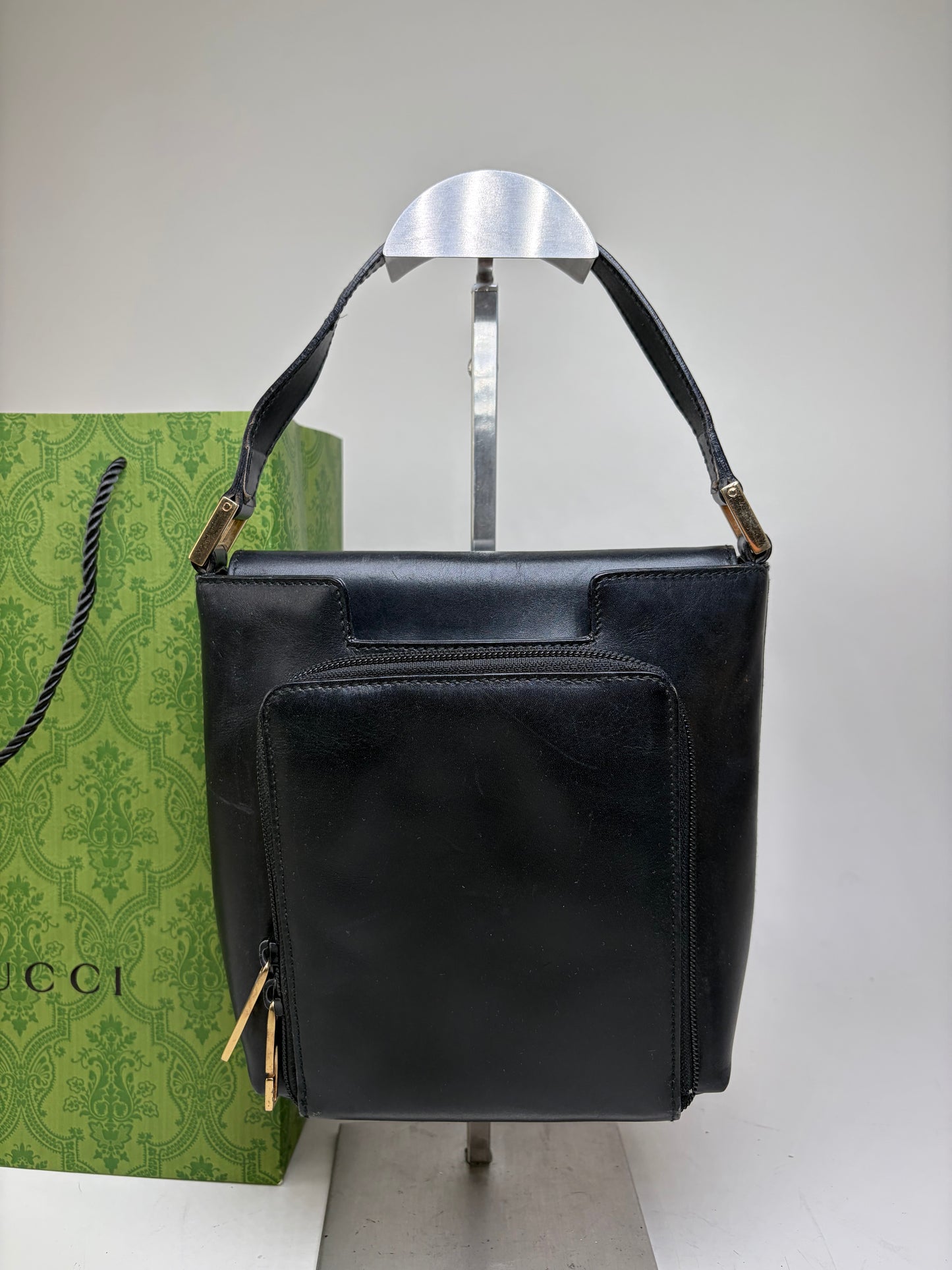 Vintage Gucci Leather Shoulder Bag Black Gold
