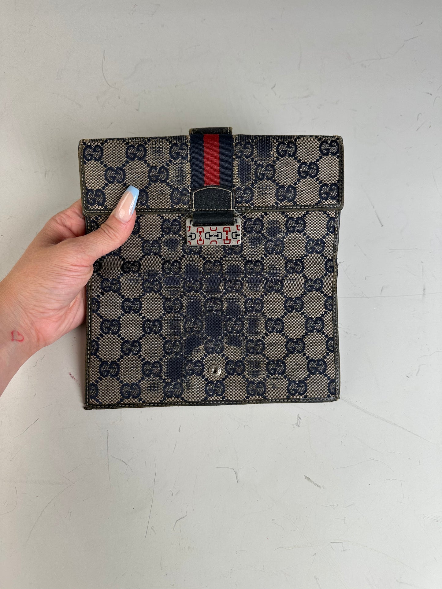 Vintage Gucci GG Supreme Canvas Wallet Beige Navy Silver