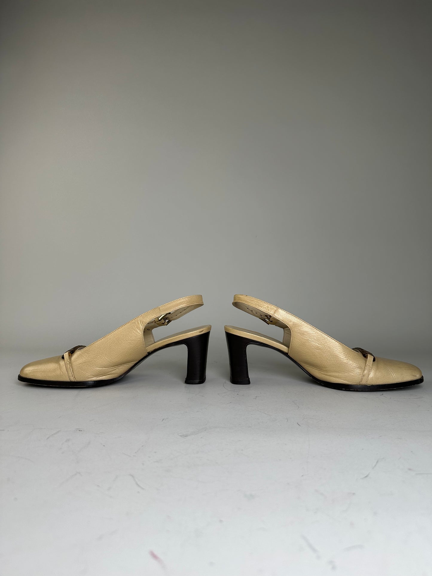 Vintage Bottega Veneta Leather Slingback Heels Light Gold EU35.5