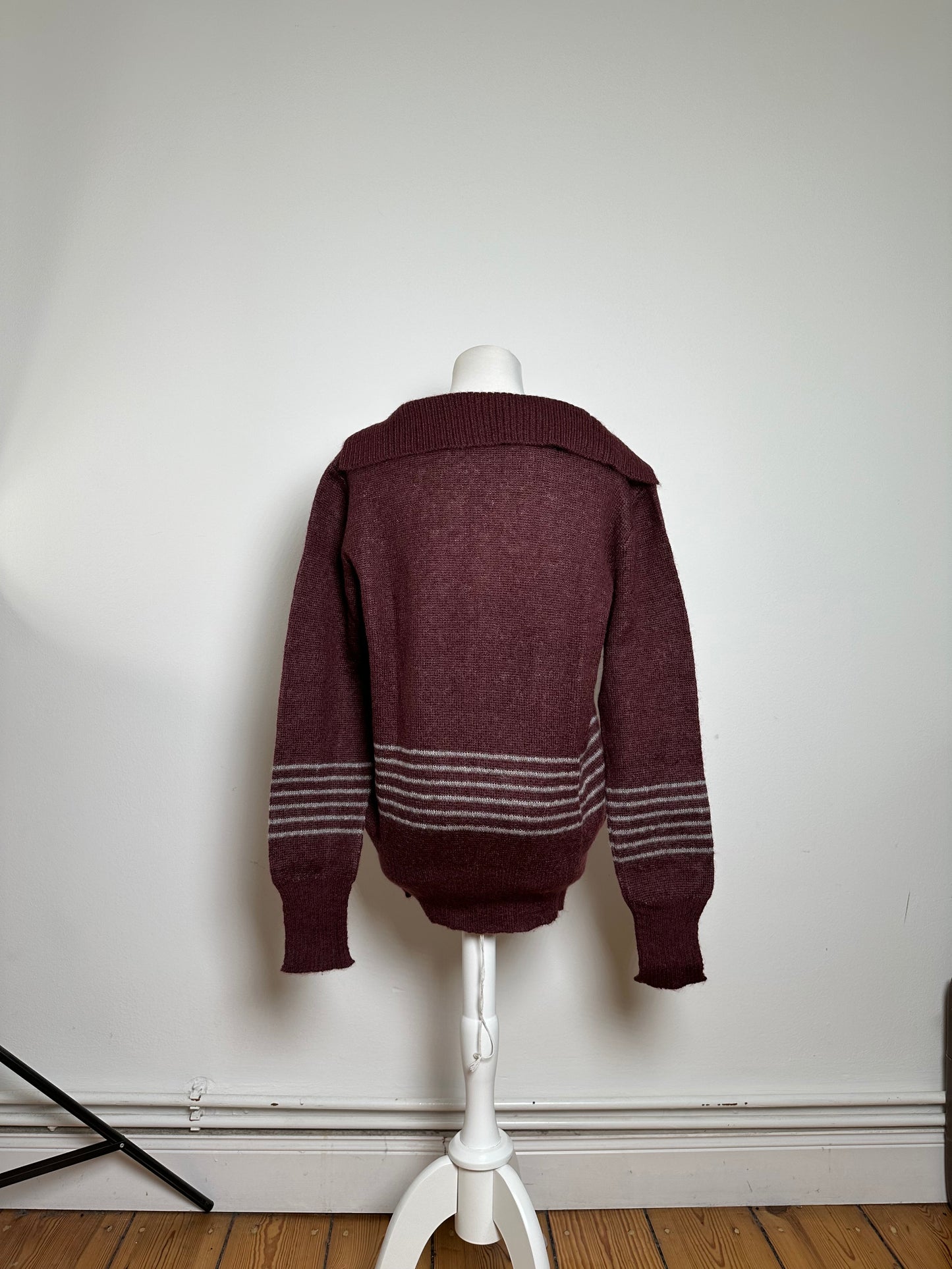 Vintage Givenchy Gentleman Knitwear Sweater Burgundy L