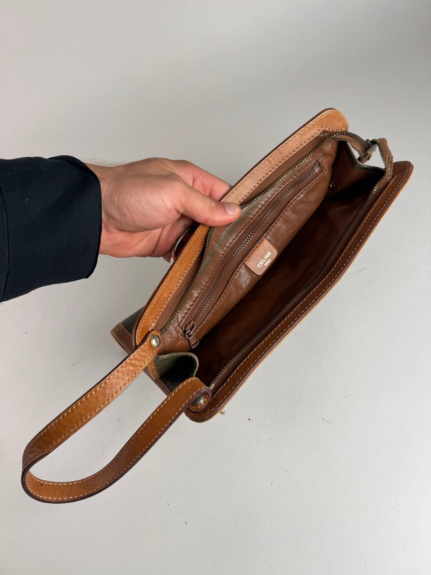 Pochette vintage en cuir Celine Paris marron vert