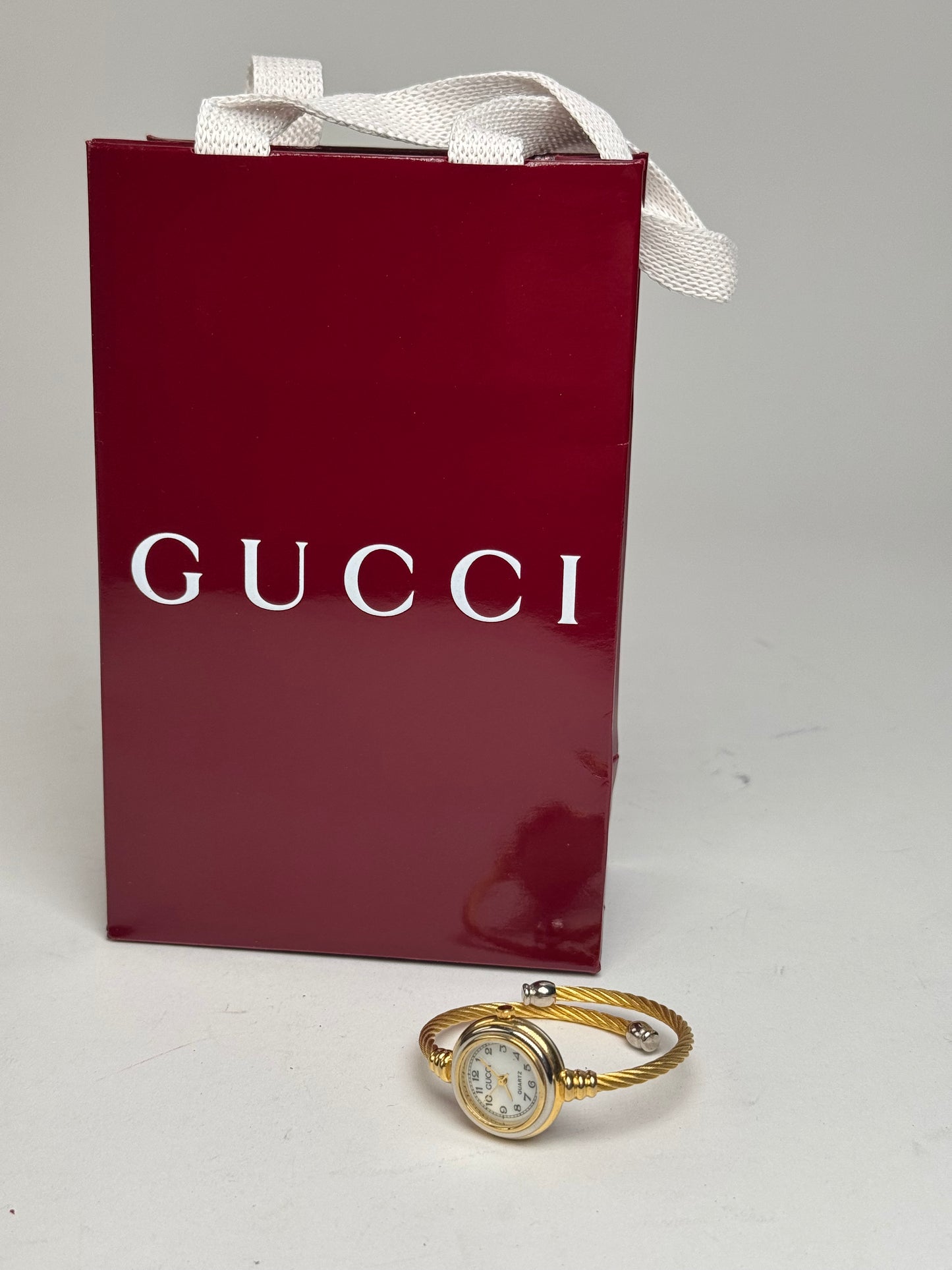 Vintage Gucci Quartz Watch Golden