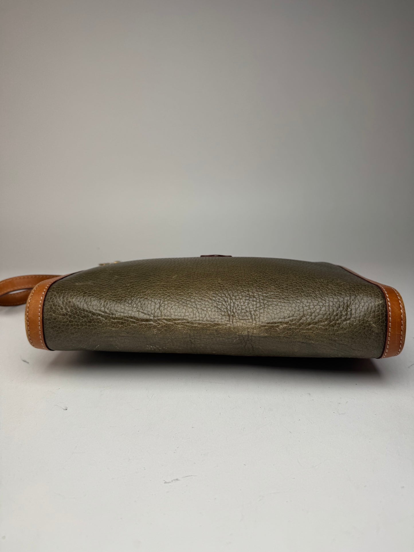 Pochette vintage en cuir Celine Paris marron vert