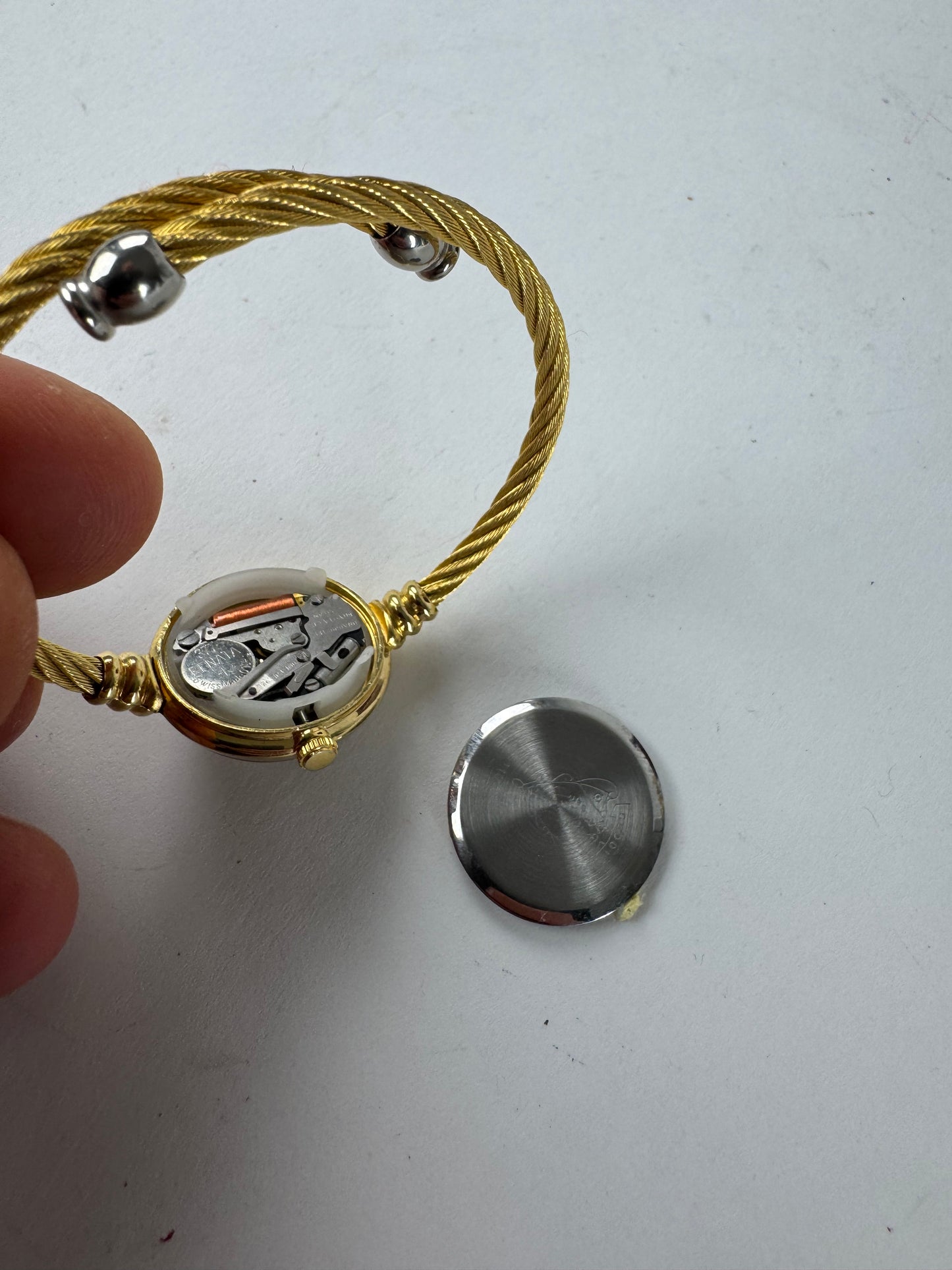 Vintage Gucci Quartz Watch Golden