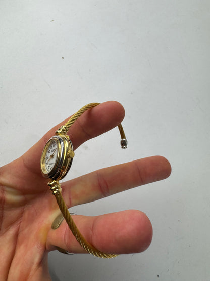 Vintage Gucci Quartz Watch Golden
