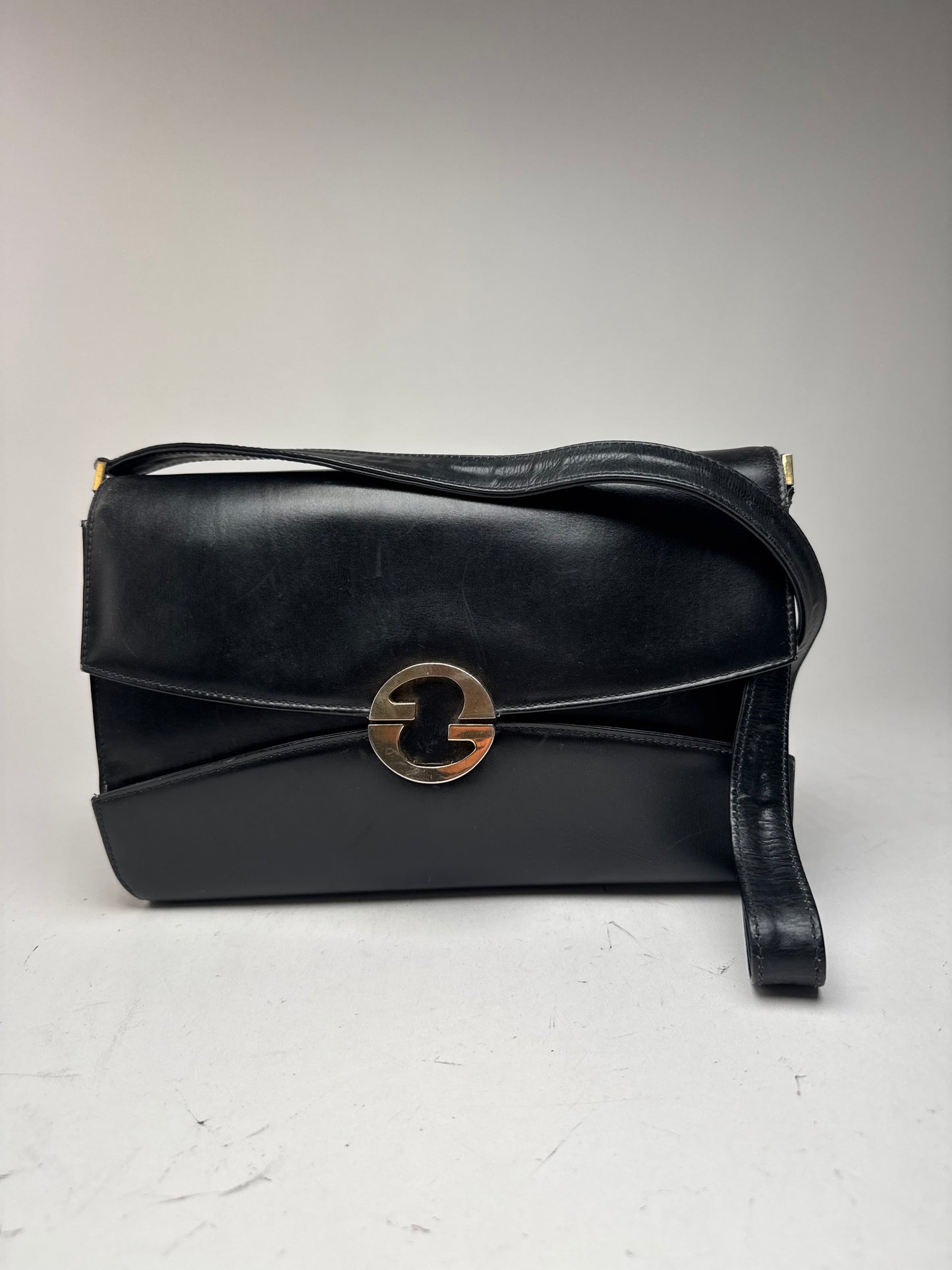 Sac à bandoulière vintage en cuir Gucci noir
