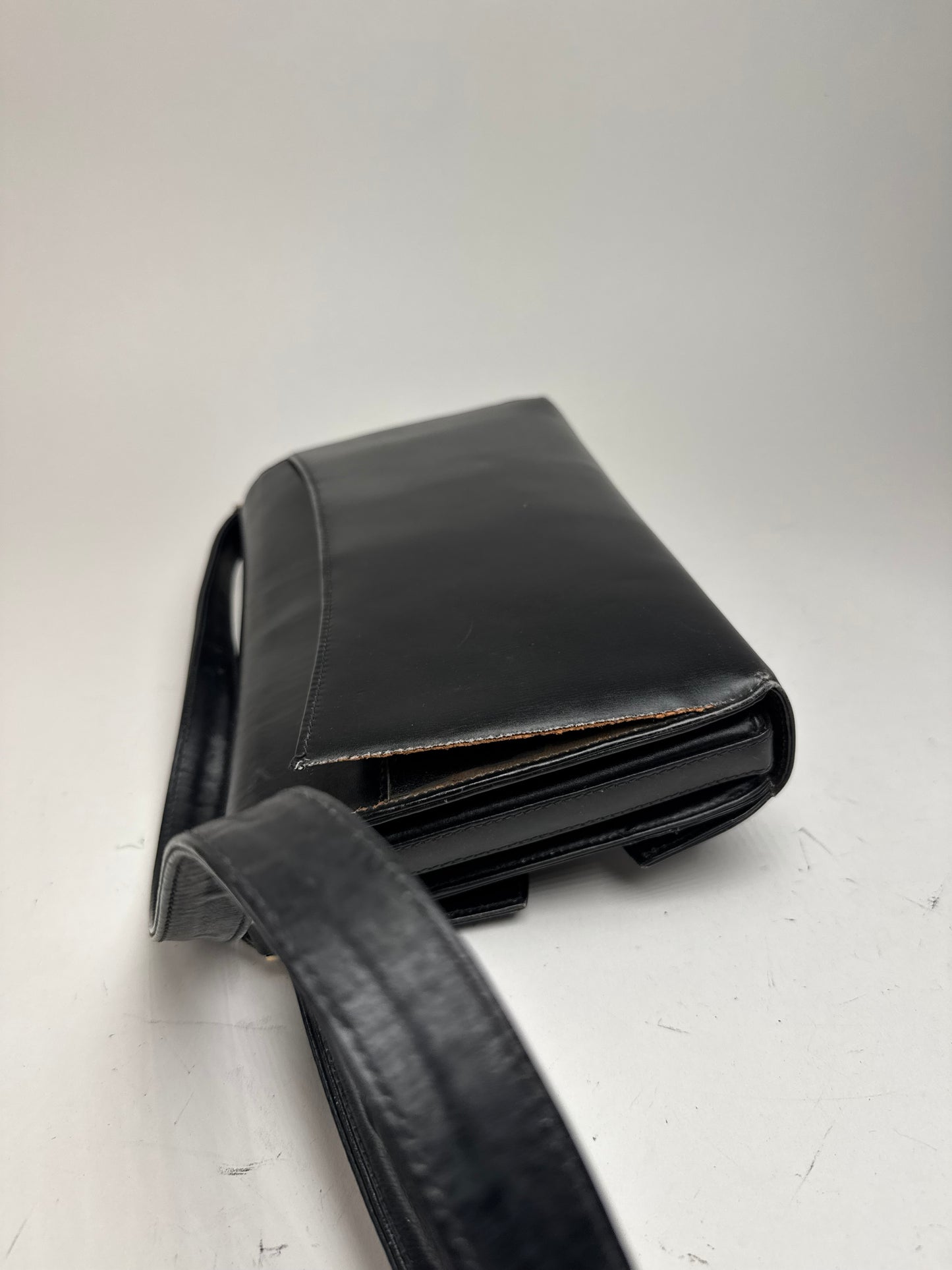 Sac à bandoulière vintage en cuir Gucci noir