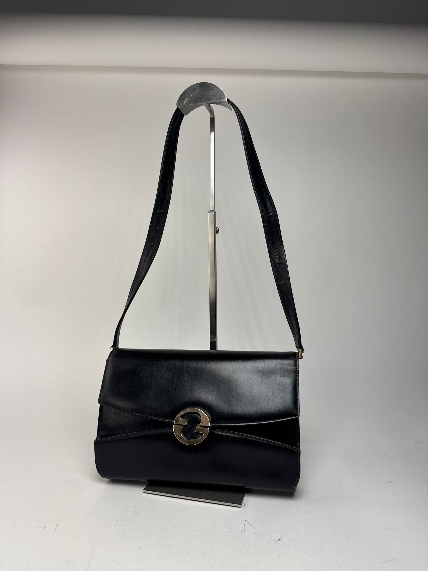 Sac à bandoulière vintage en cuir Gucci noir