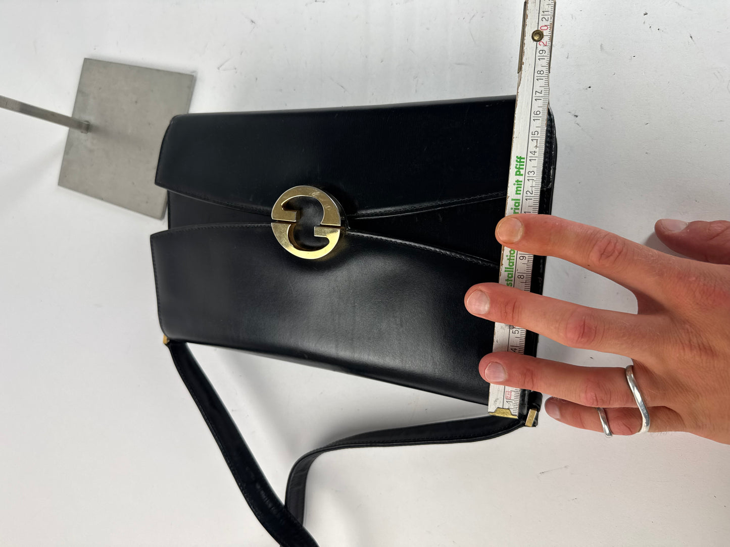 Sac à bandoulière vintage en cuir Gucci noir