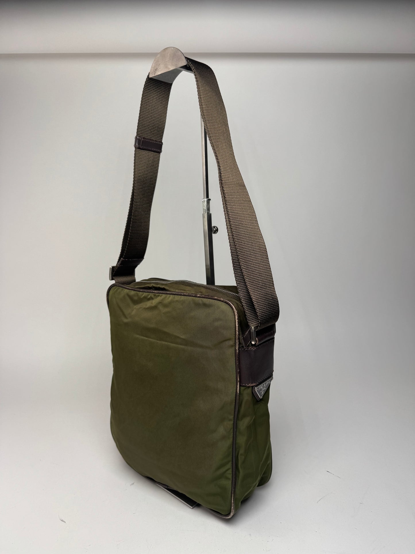 Sac Prada Triangle 2 voies en polyester vintage vert marron