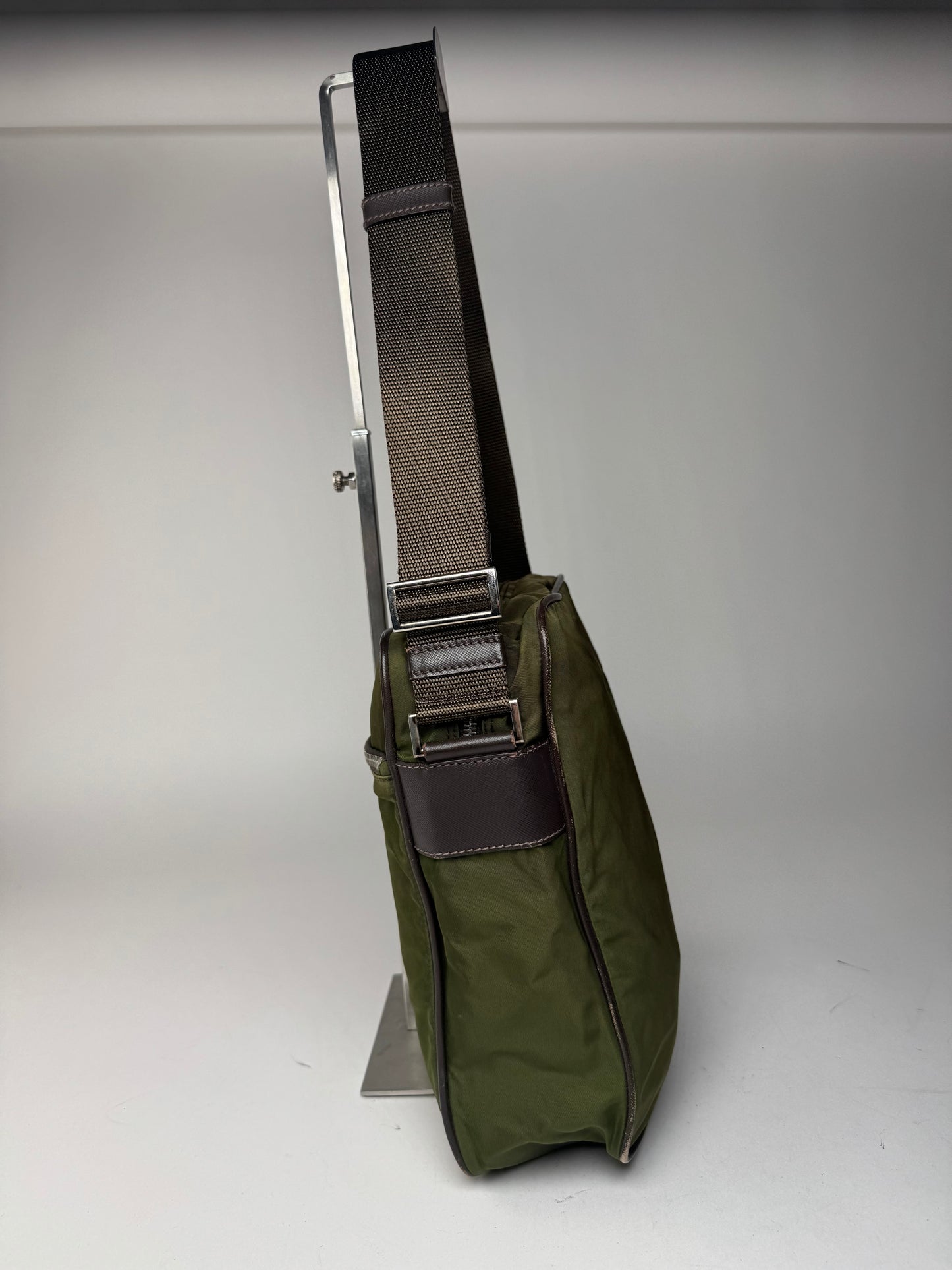 Sac Prada Triangle 2 voies en polyester vintage vert marron