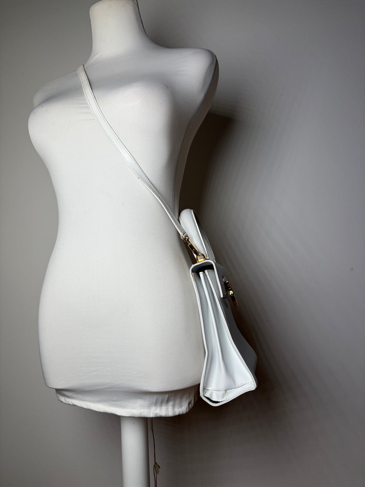 Vintage Salvatore Ferragamo Structured Top-Handle Bag Late 1990s White
