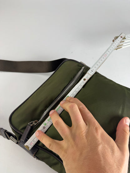 Sac Prada Triangle 2 voies en polyester vintage vert marron