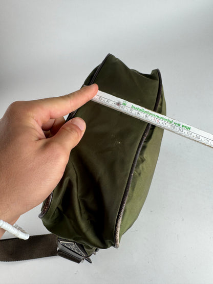 Sac Prada Triangle 2 voies en polyester vintage vert marron