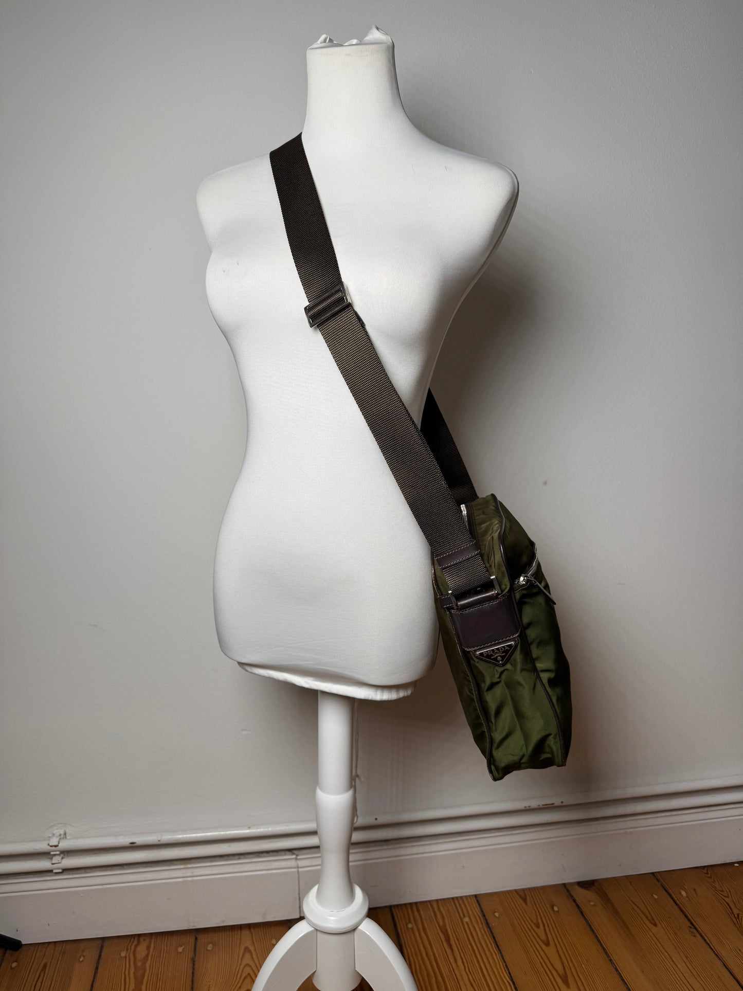 Sac Prada Triangle 2 voies en polyester vintage vert marron