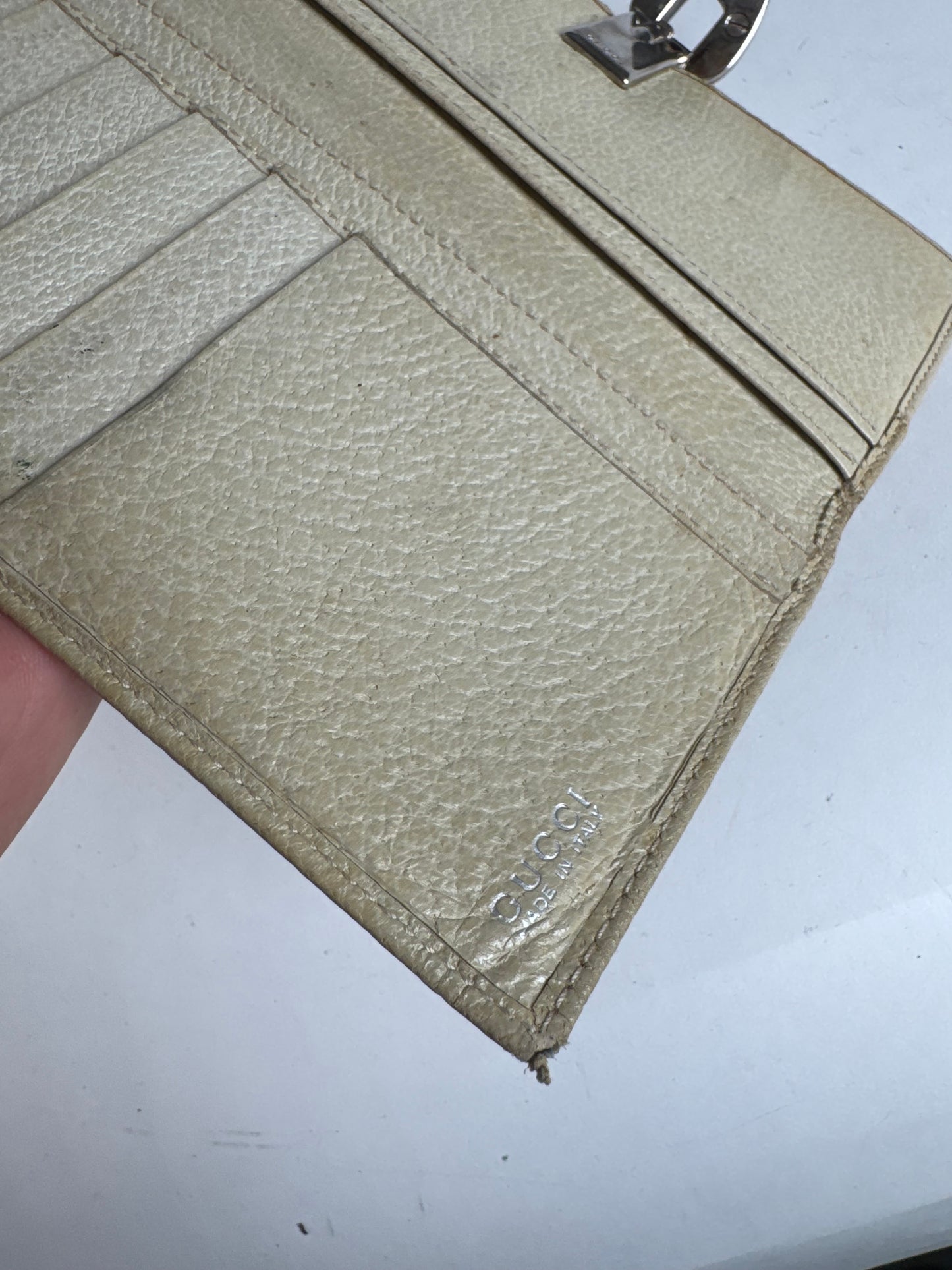 Vintage Gucci leather wallet white