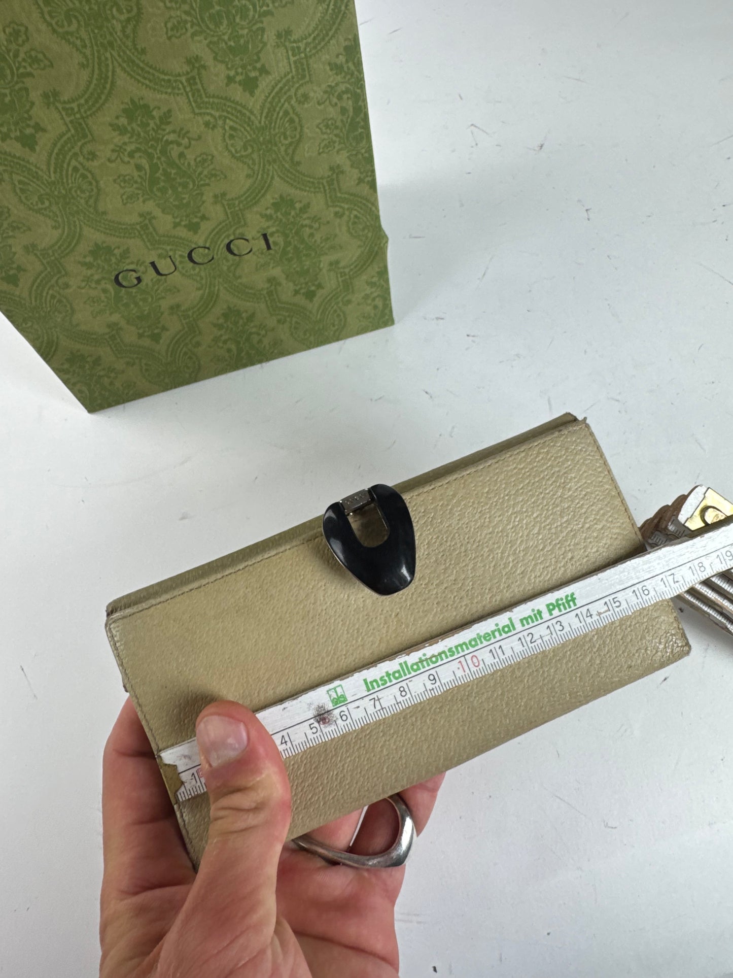 Vintage Gucci leather wallet white