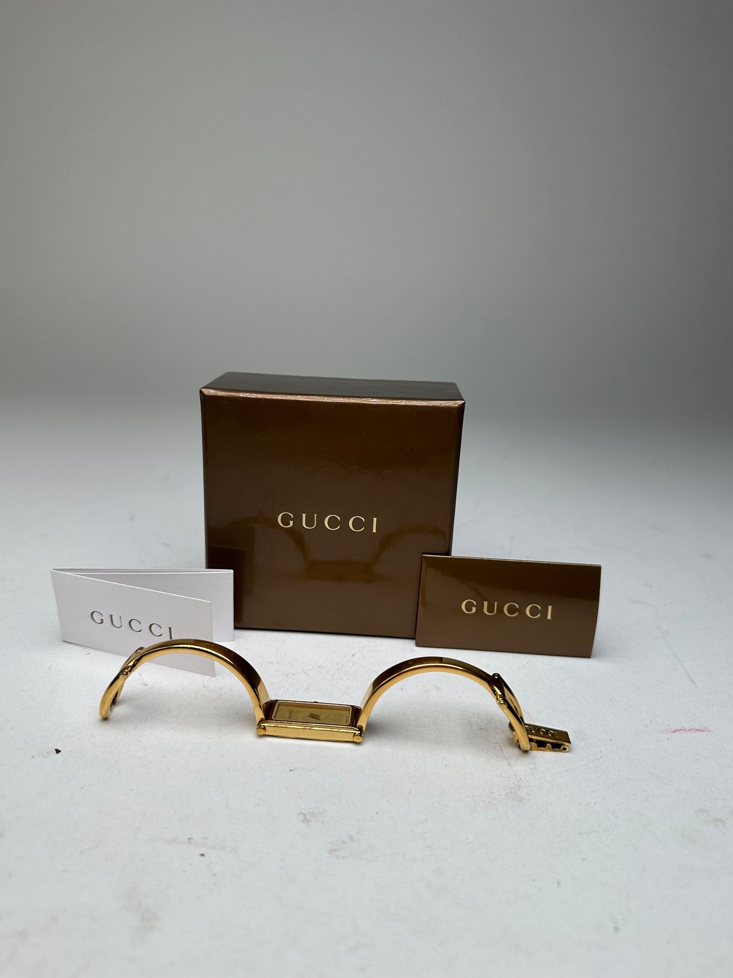 Vintage Gucci 1500L Bangle Watch Gold