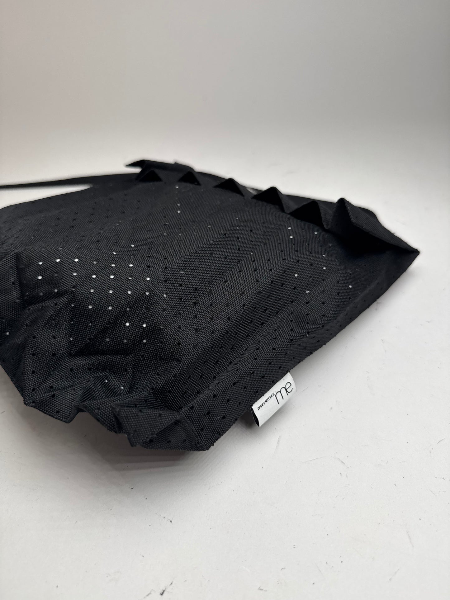Sac plissé vintage Issey Miyake noir