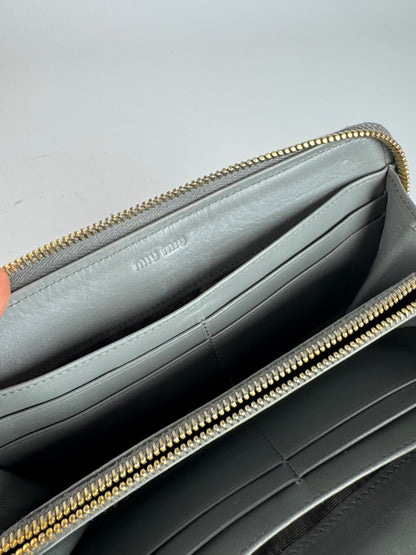 Vintage Miu Miu Leather Wallet white Brown