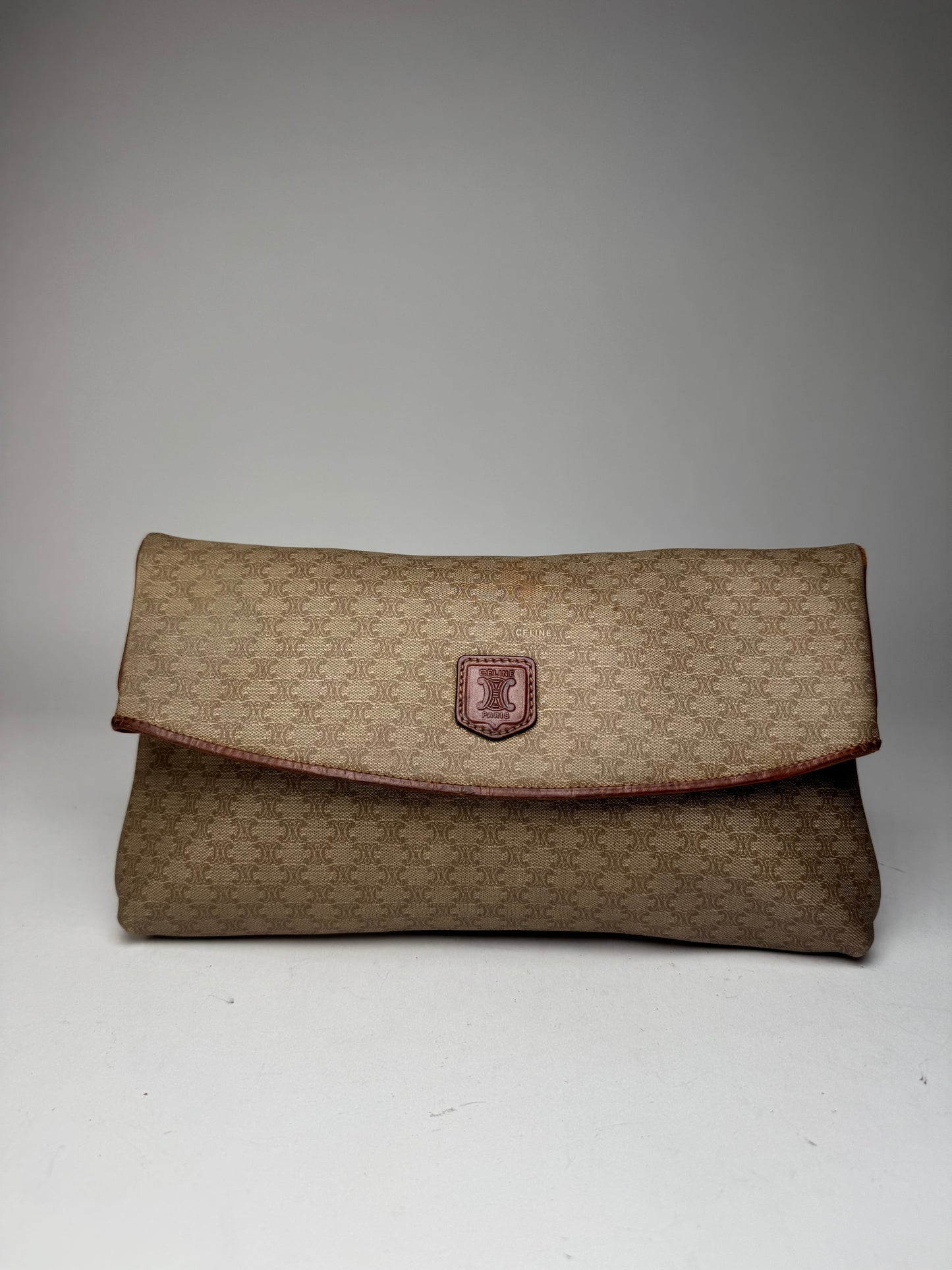 Pochette vintage en cuir monogramme Céline Paris beige marron